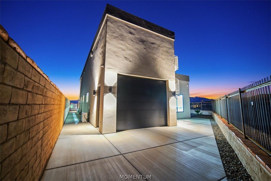 2633 Shoreline Cove
