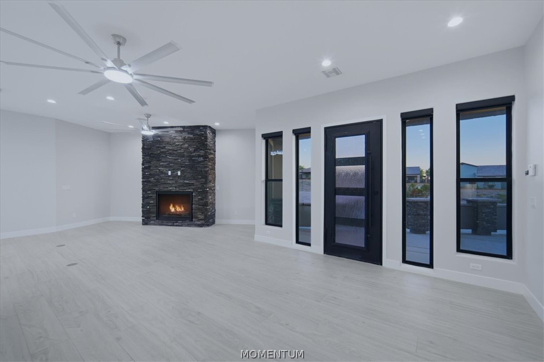 2633 Shoreline Cove