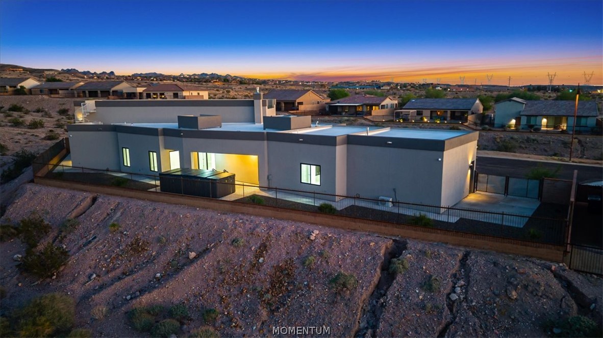 2633 Shoreline Cove