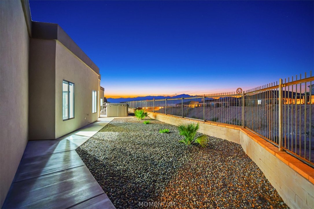 2633 Shoreline Cove