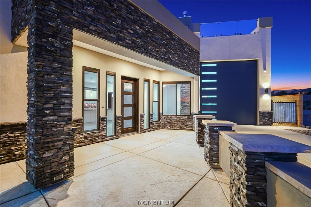 2633 Shoreline Cove