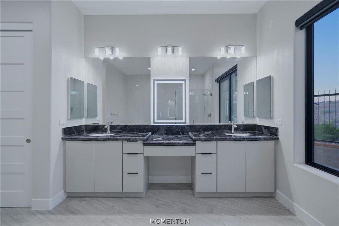 2633 Shoreline Cove