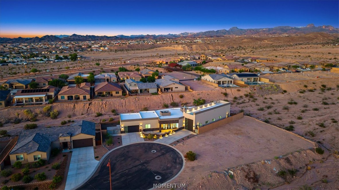 2633 Shoreline Cove