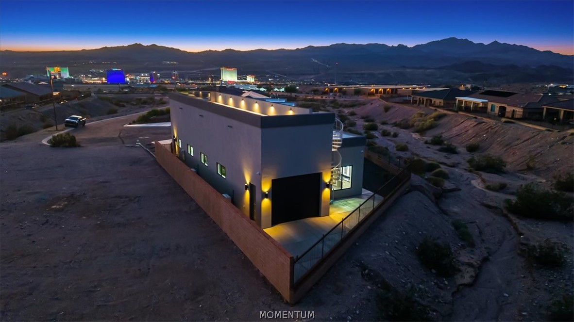 2633 Shoreline Cove