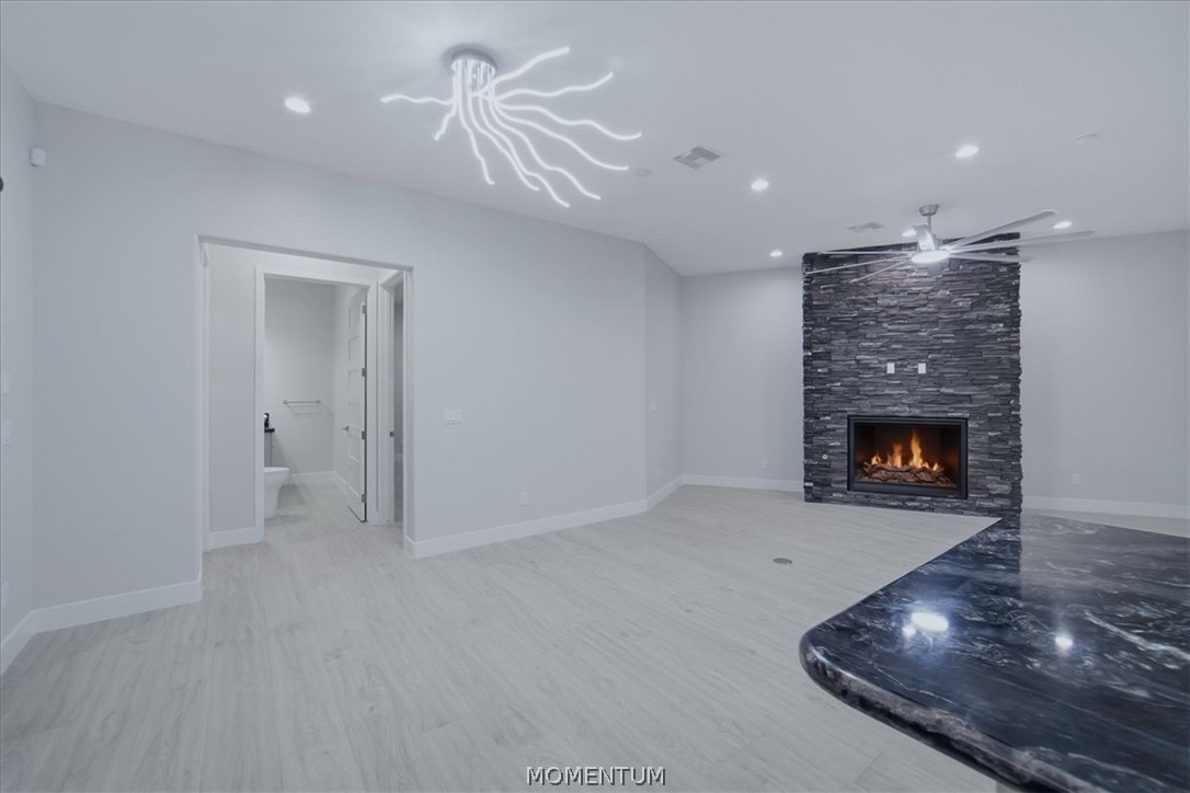 2633 Shoreline Cove