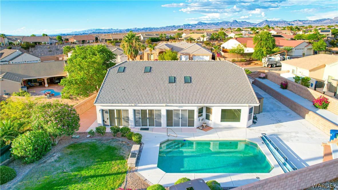 2516 Whispering Ridge Drive