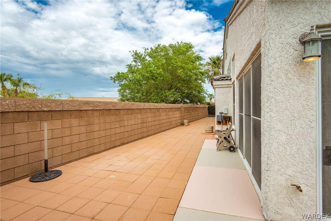 2516 Whispering Ridge Drive