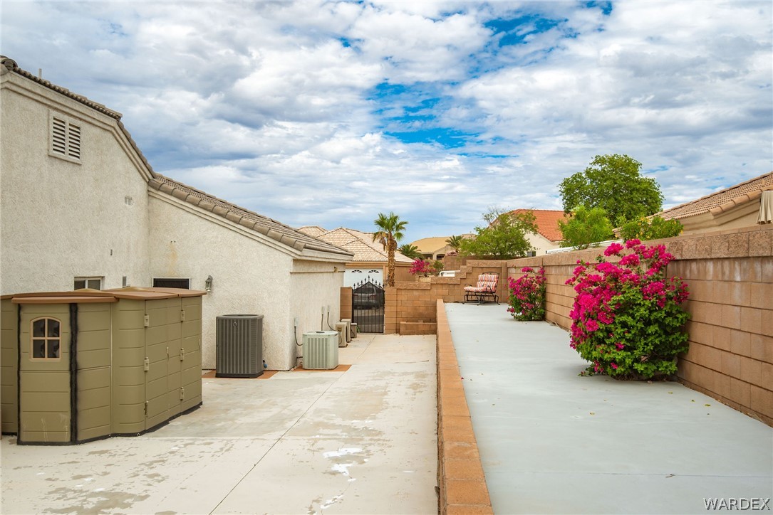2516 Whispering Ridge Drive