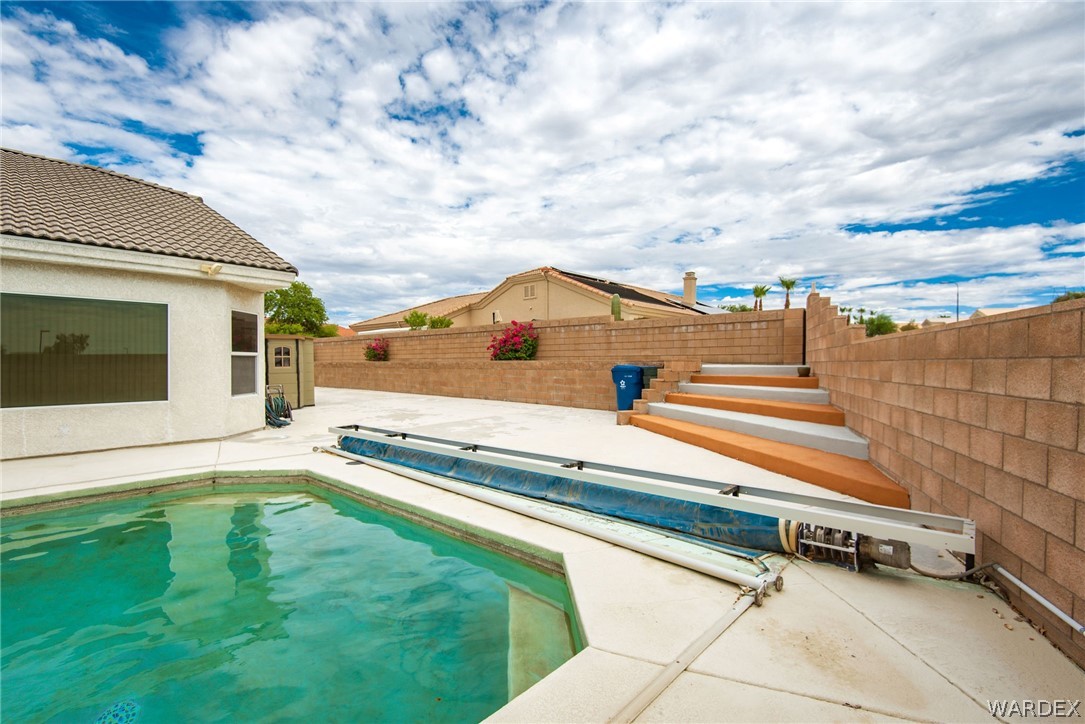 2516 Whispering Ridge Drive