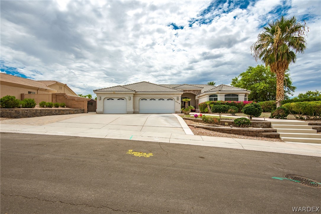 2516 Whispering Ridge Drive