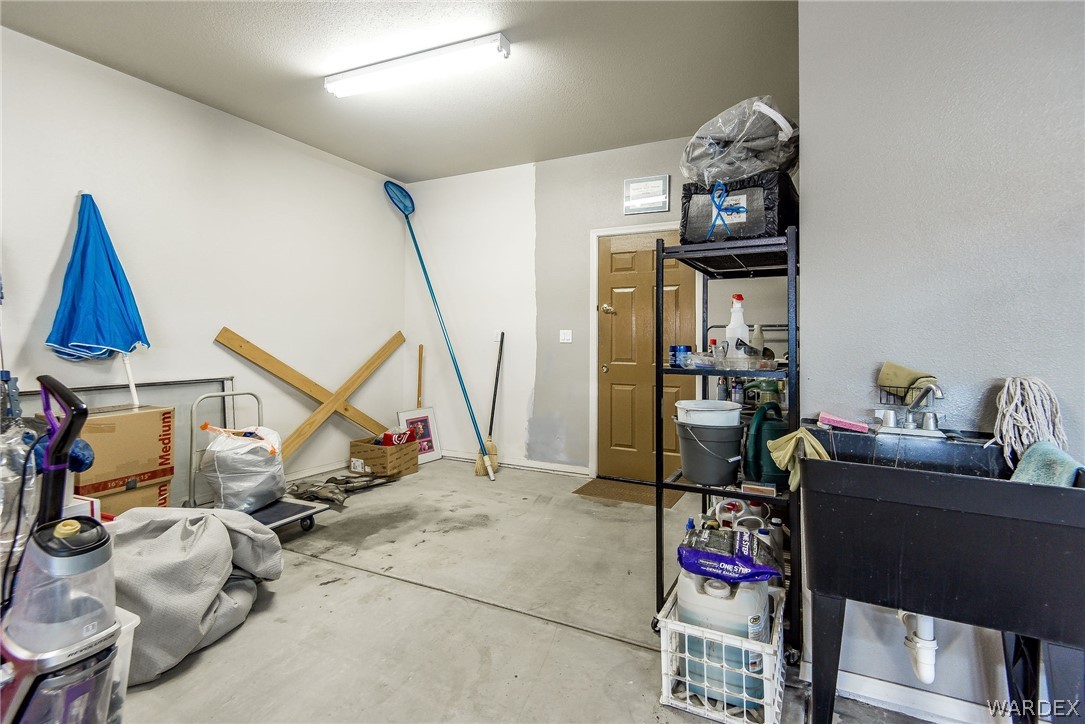 2516 Whispering Ridge Drive