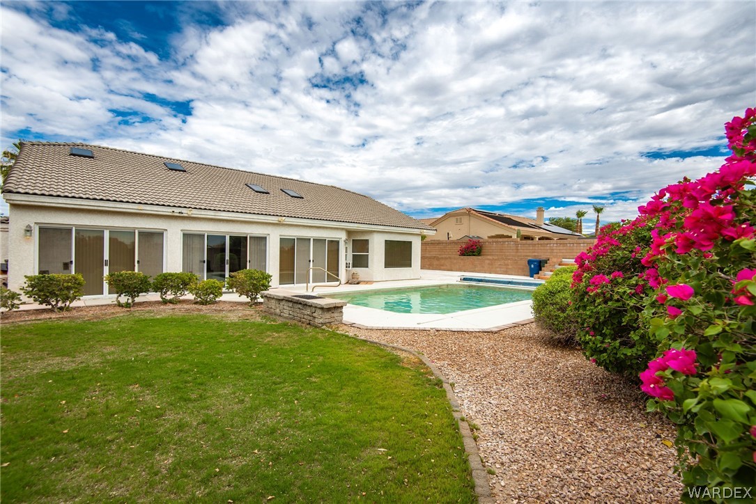 2516 Whispering Ridge Drive
