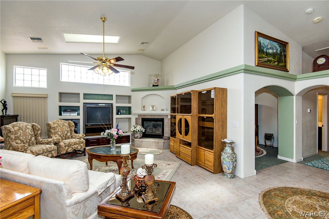 2516 Whispering Ridge Drive