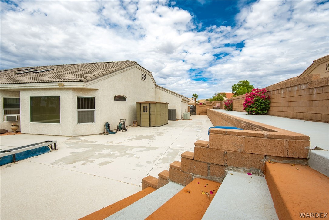 2516 Whispering Ridge Drive