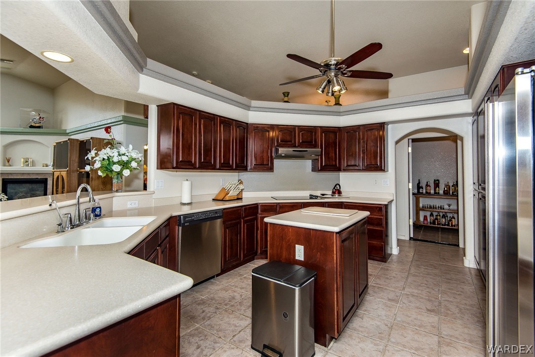 2516 Whispering Ridge Drive