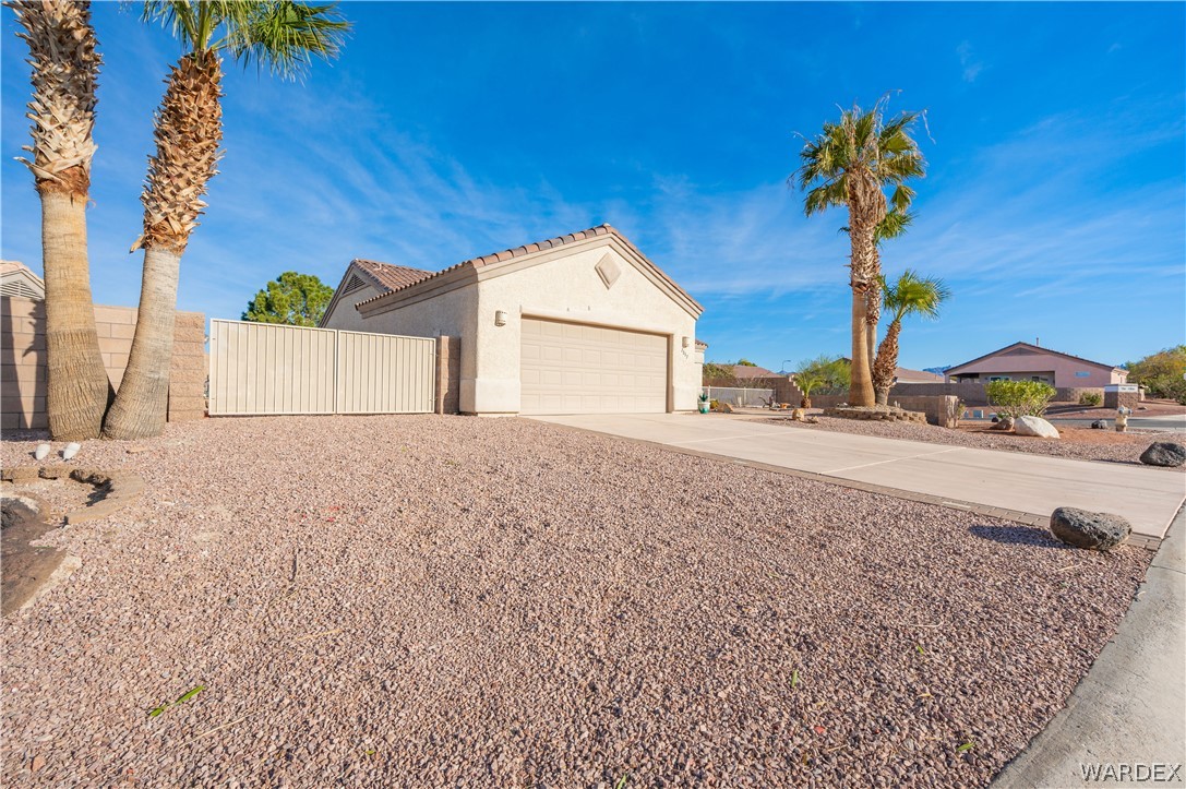 2357 Half Moon Way