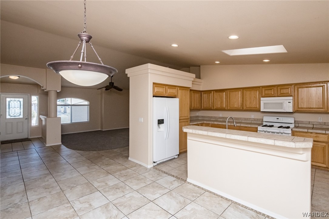 5753 Desert Lakes Drive