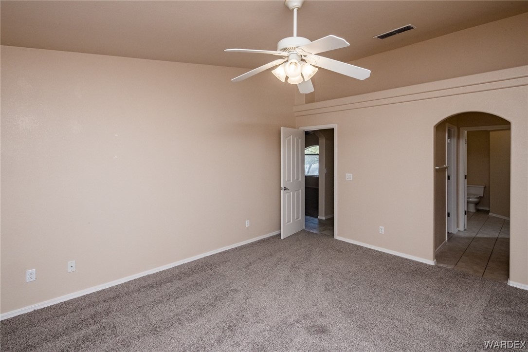 5753 Desert Lakes Drive