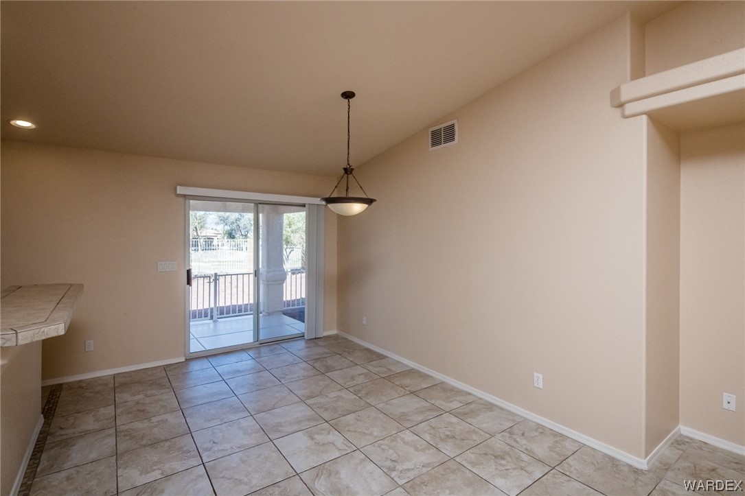 5753 Desert Lakes Drive