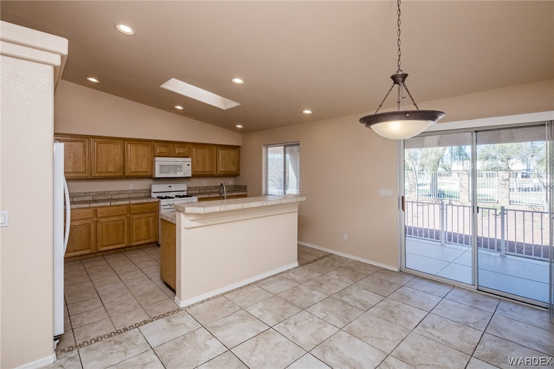 5753 Desert Lakes Drive