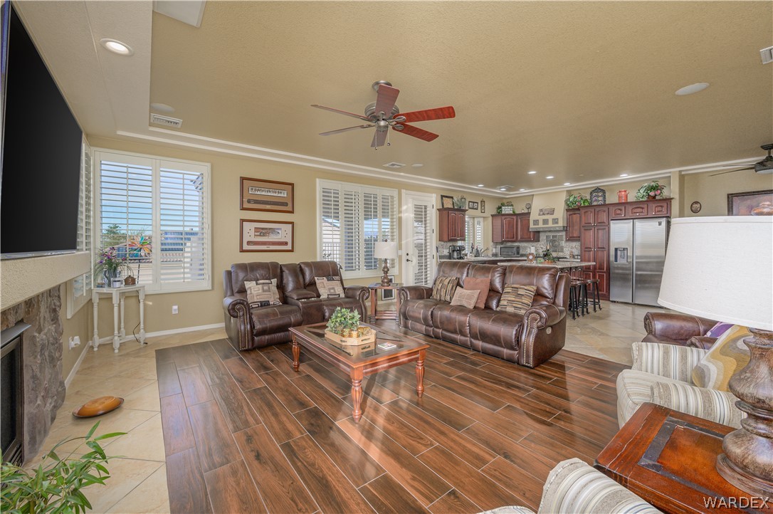 2901 Desert Vista Drive