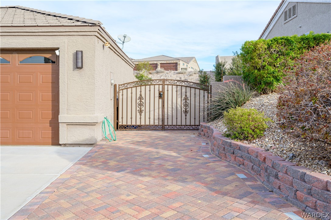 2901 Desert Vista Drive
