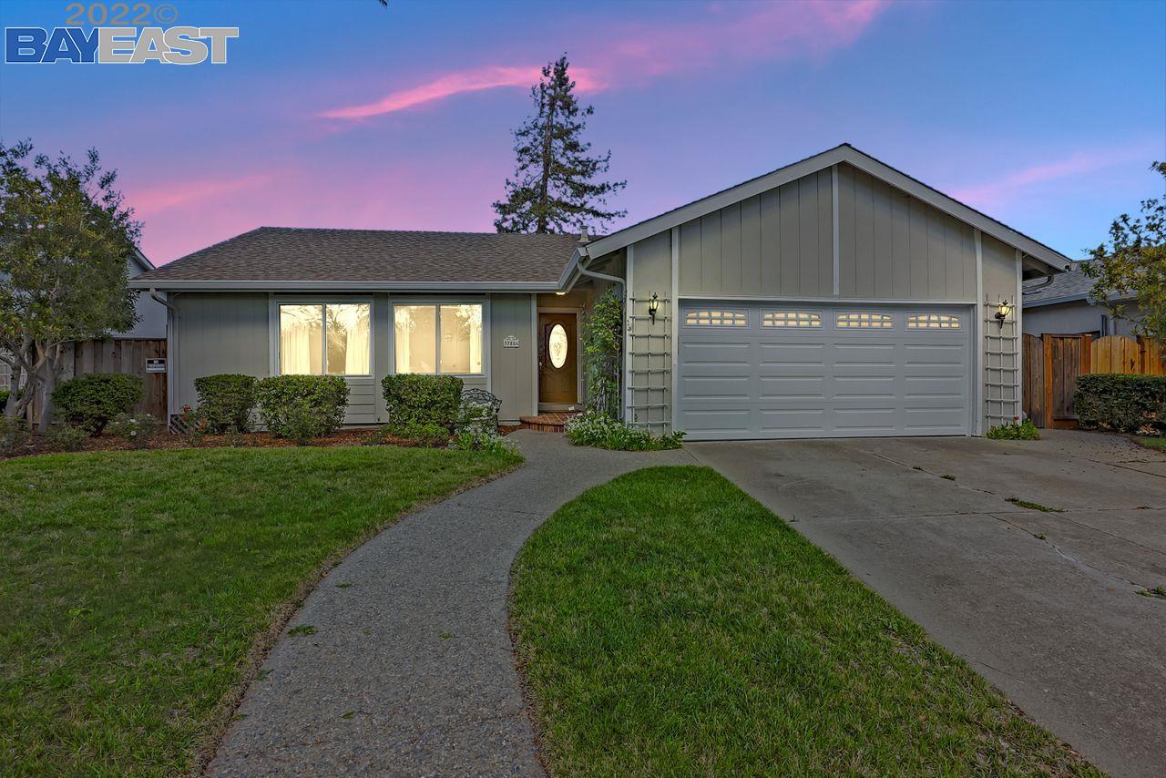 37856 Goldenrod Dr