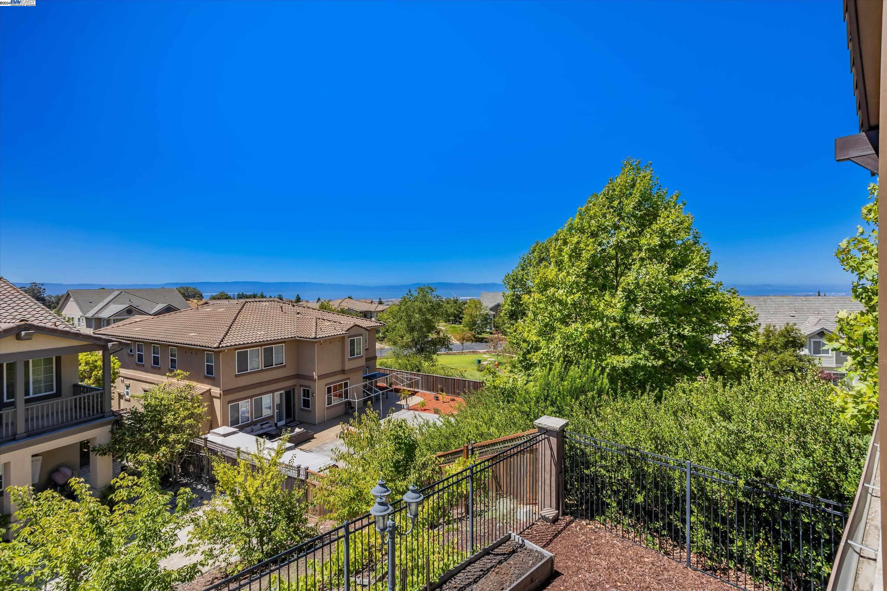 260 Carrick Cir