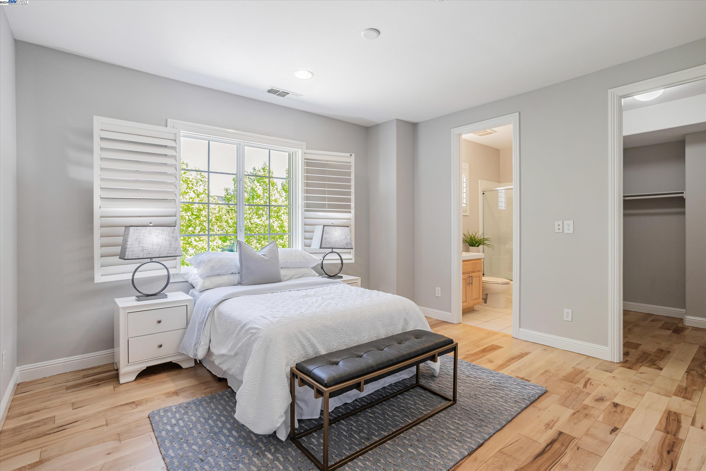 260 Carrick Cir