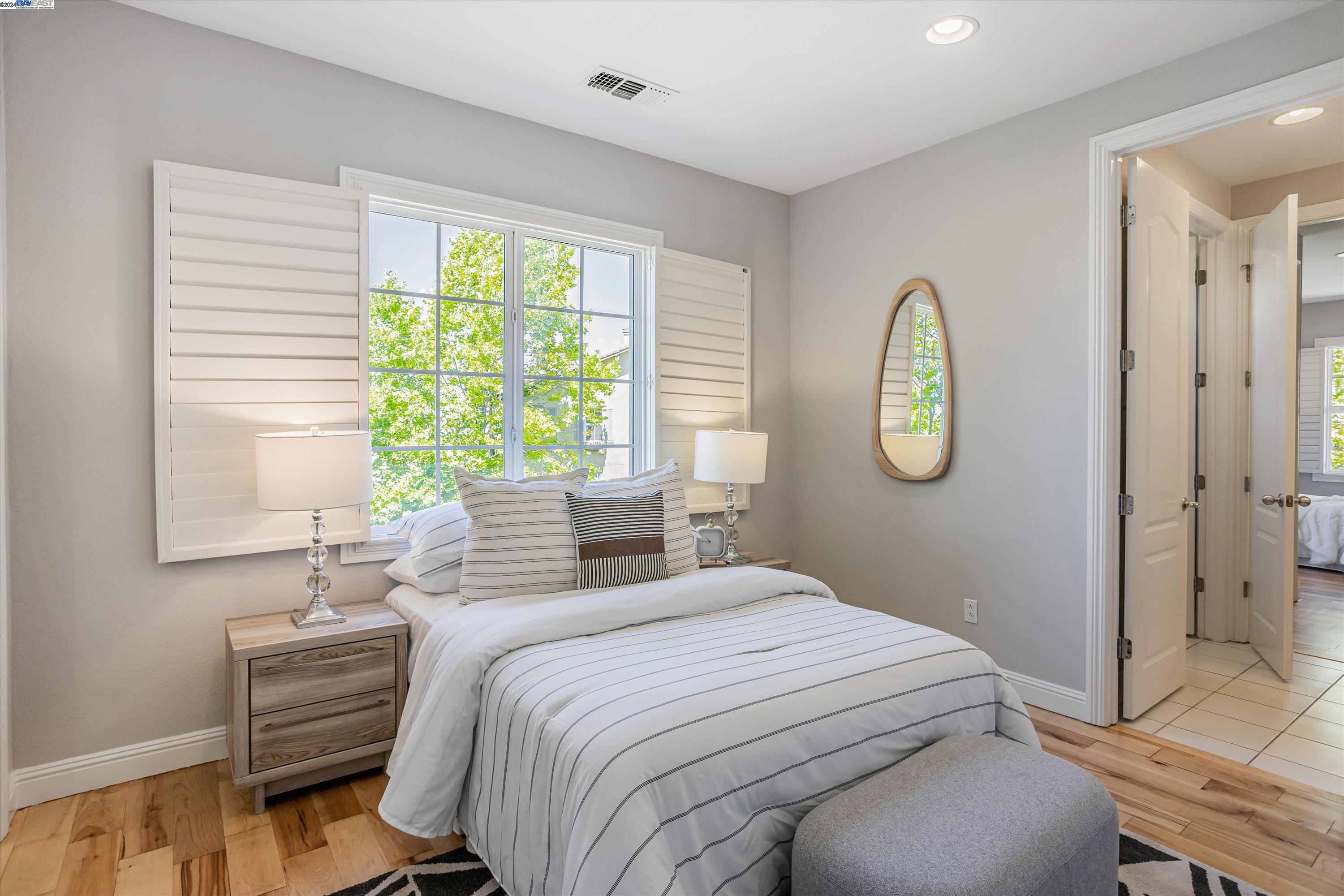 260 Carrick Cir