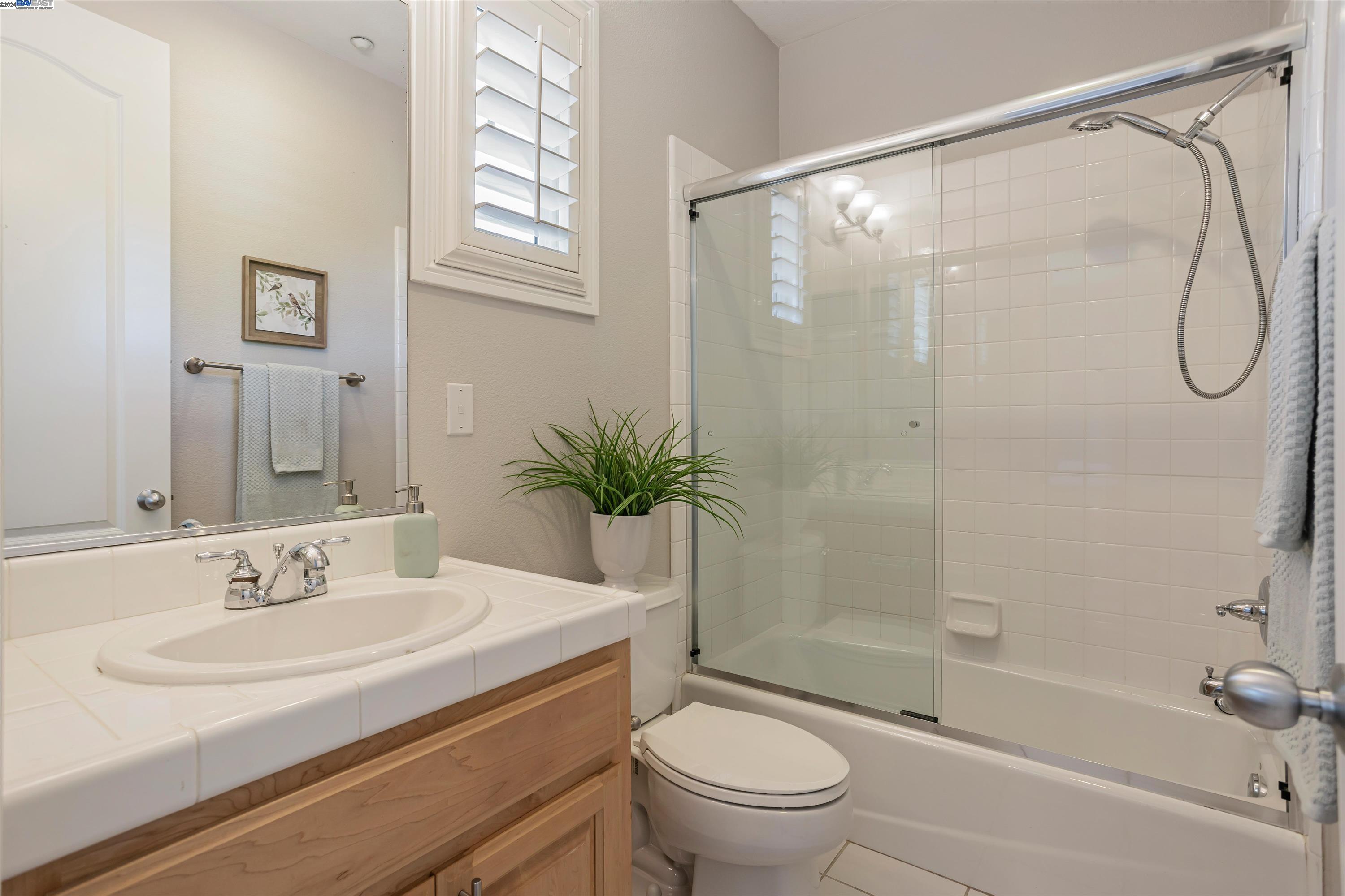 260 Carrick Cir