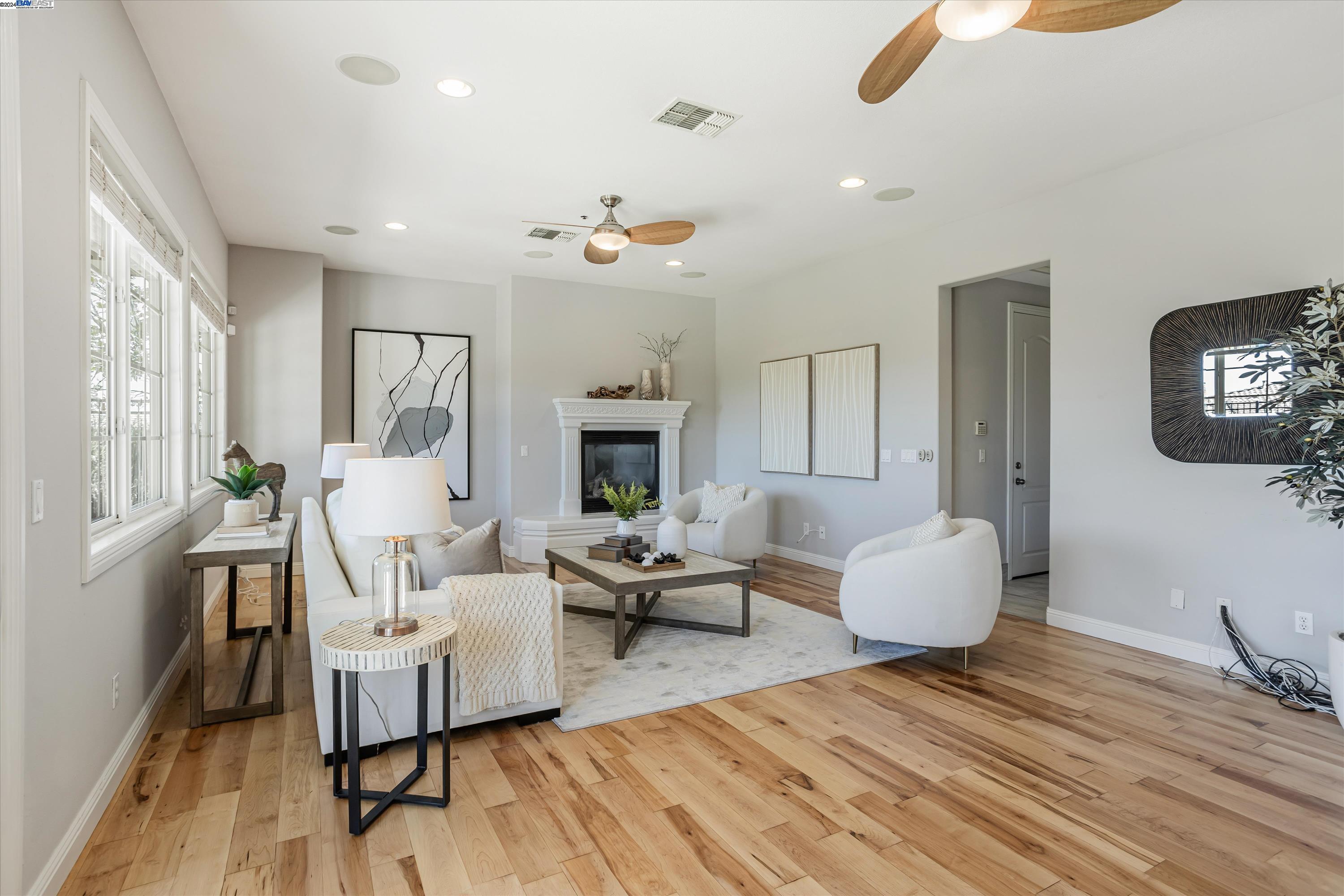 260 Carrick Cir