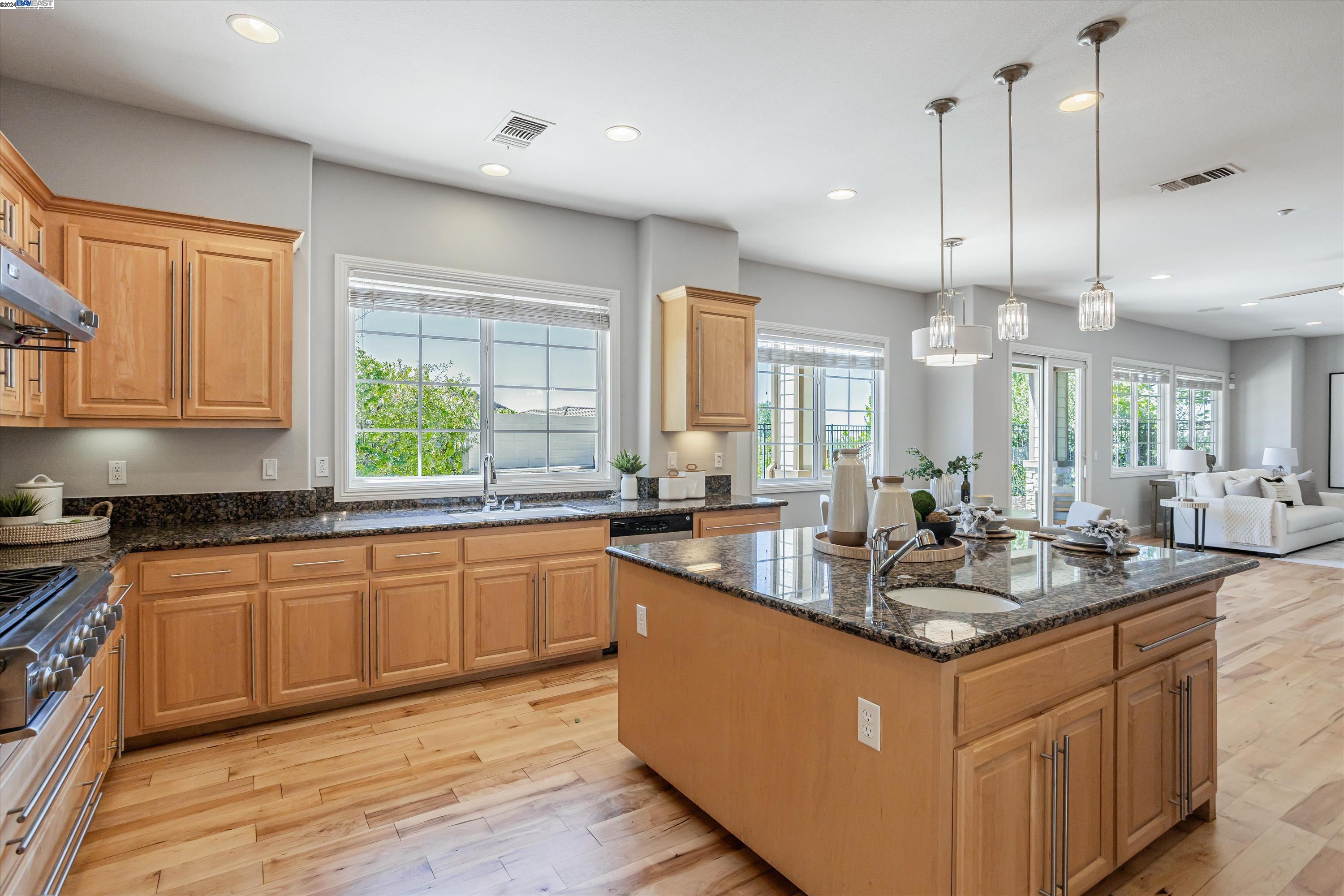 260 Carrick Cir