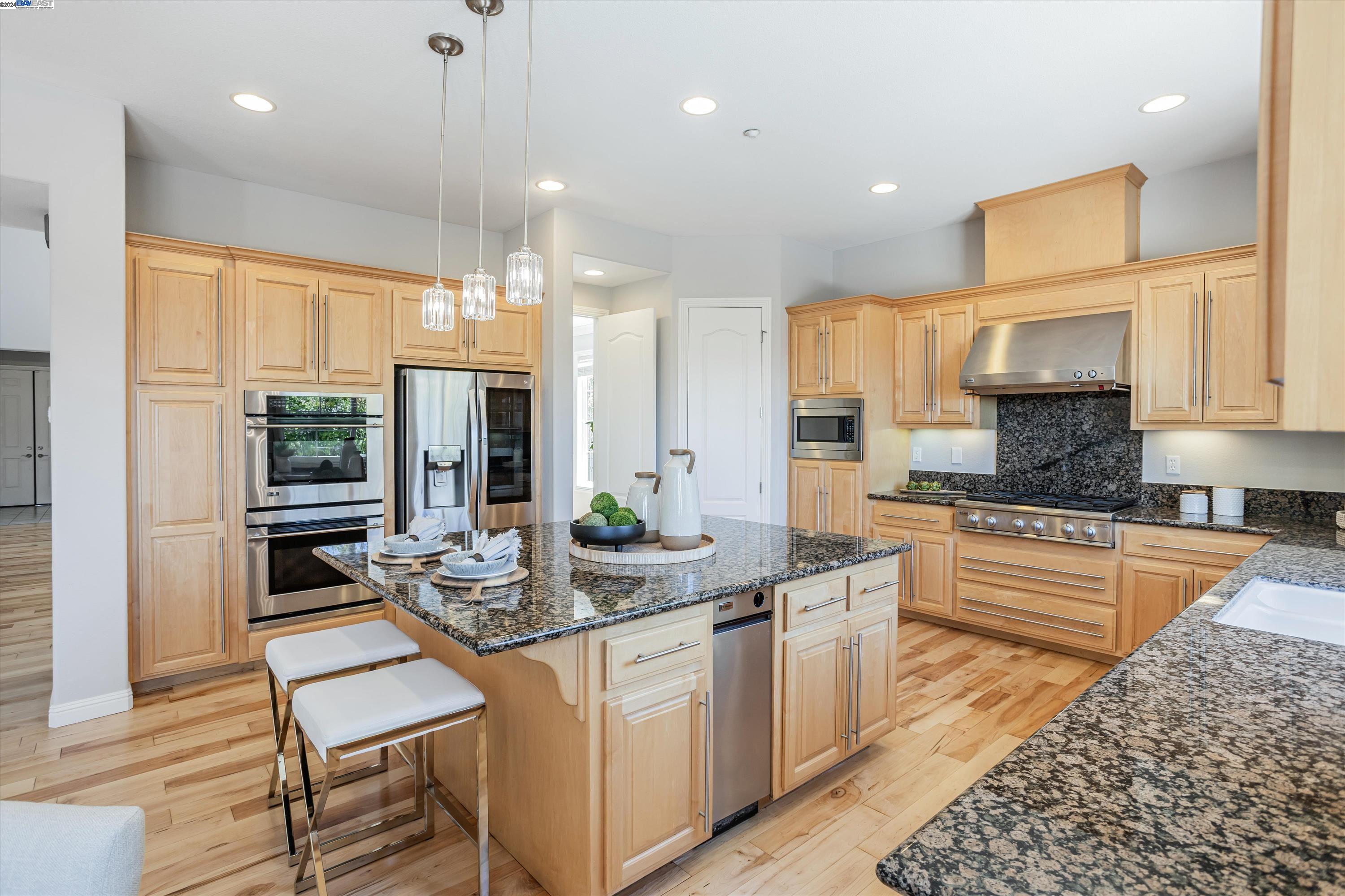260 Carrick Cir