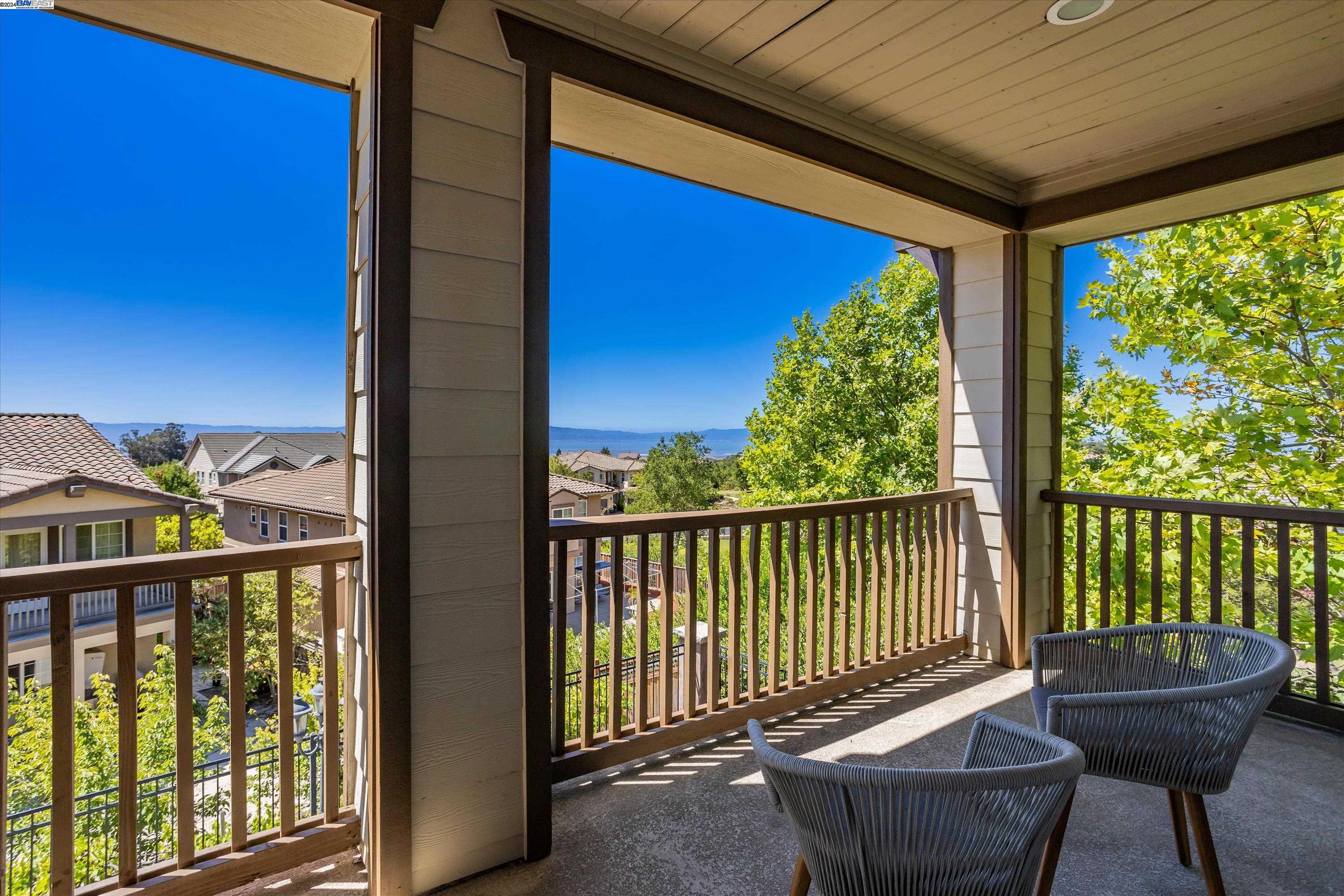260 Carrick Cir