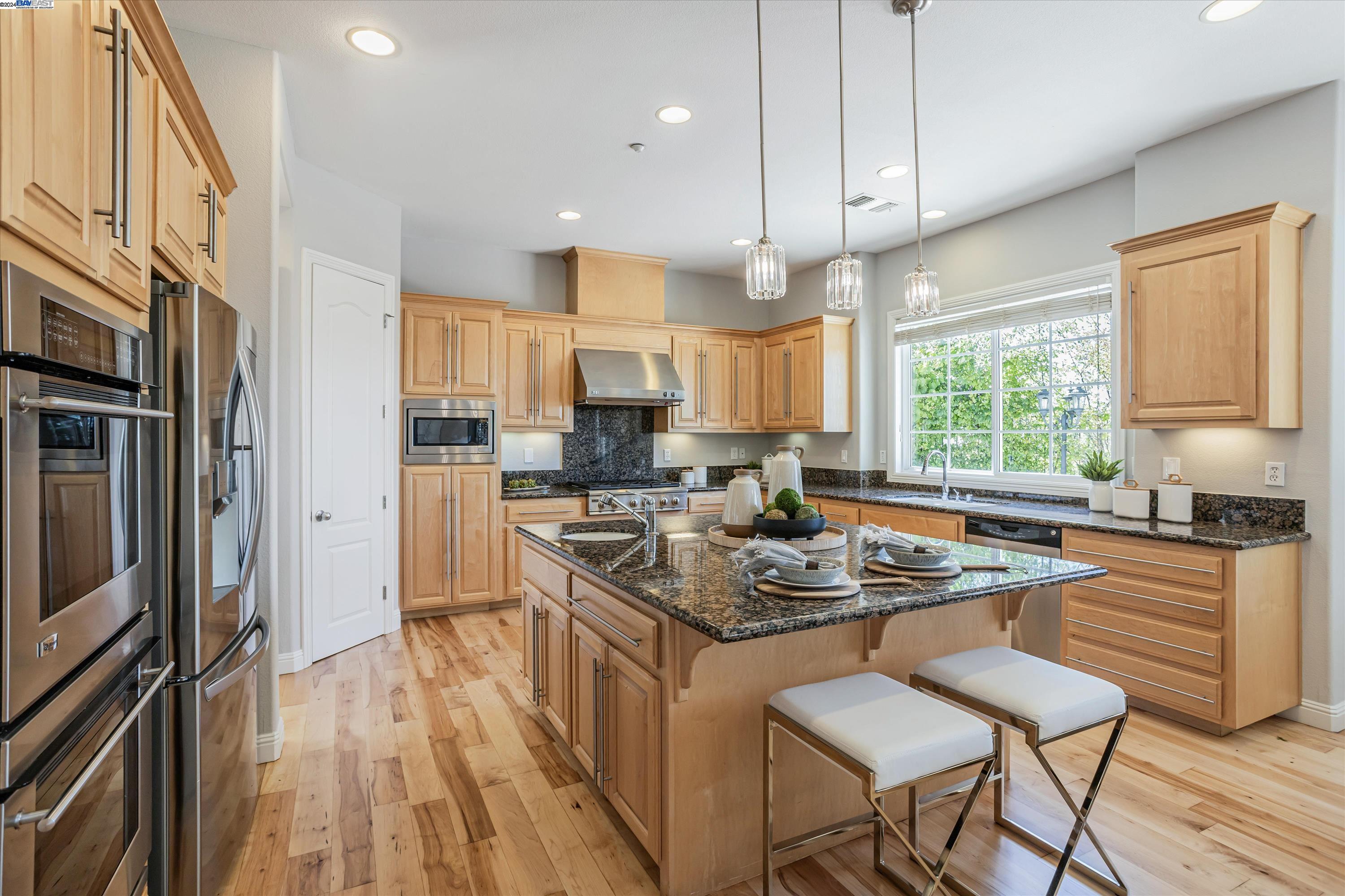 260 Carrick Cir