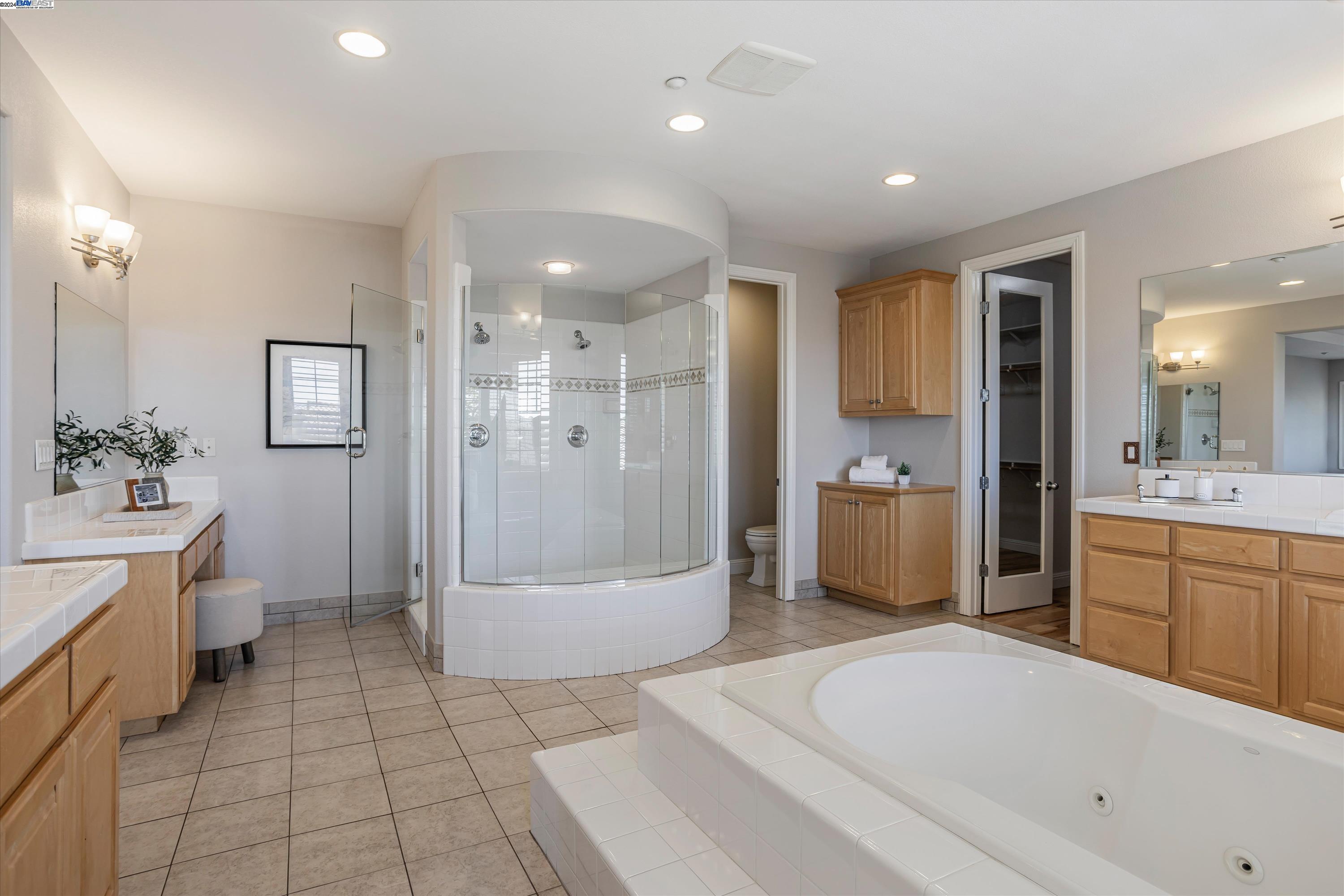 260 Carrick Cir
