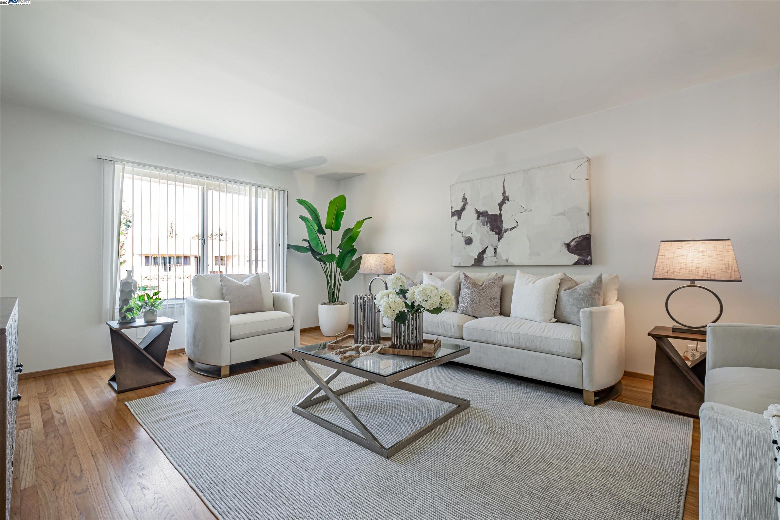 34959 Peco St