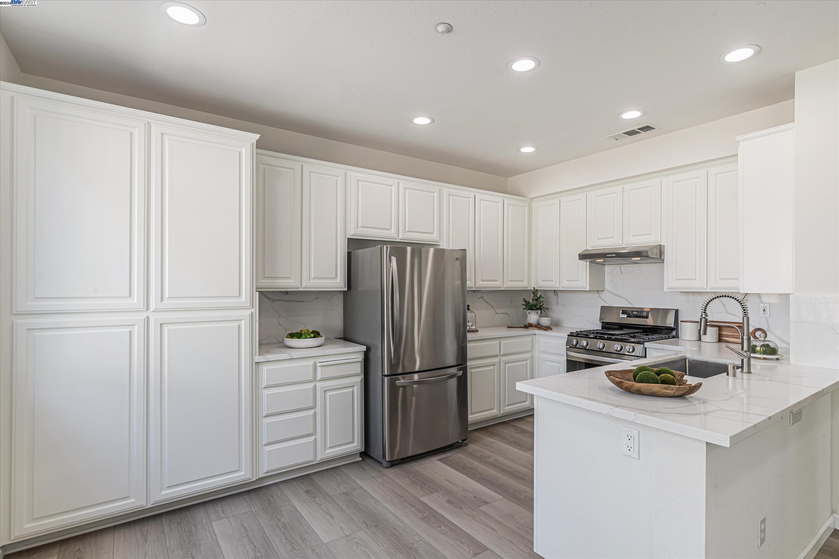 4001 Hemingway Cmn