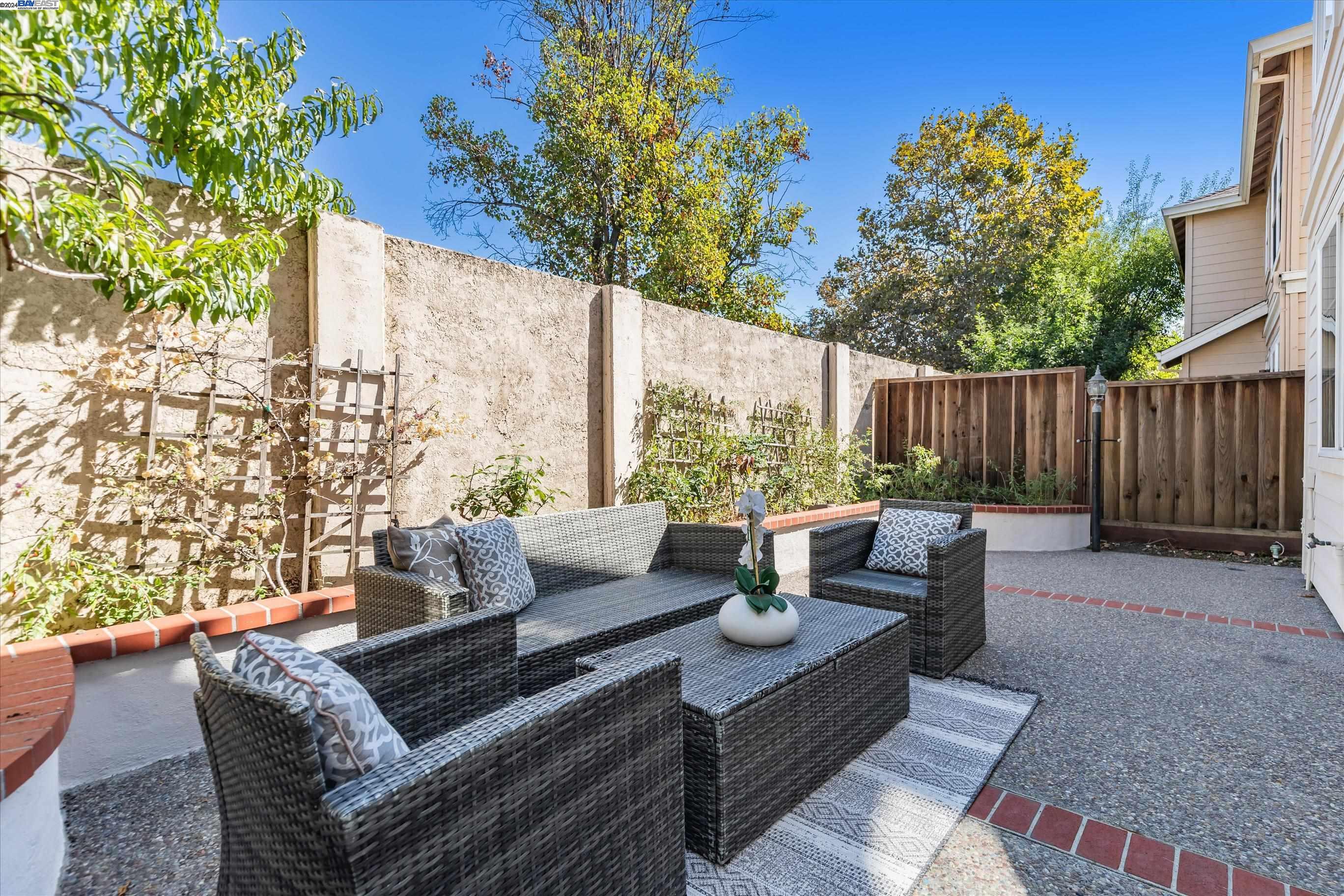 4001 Hemingway Cmn