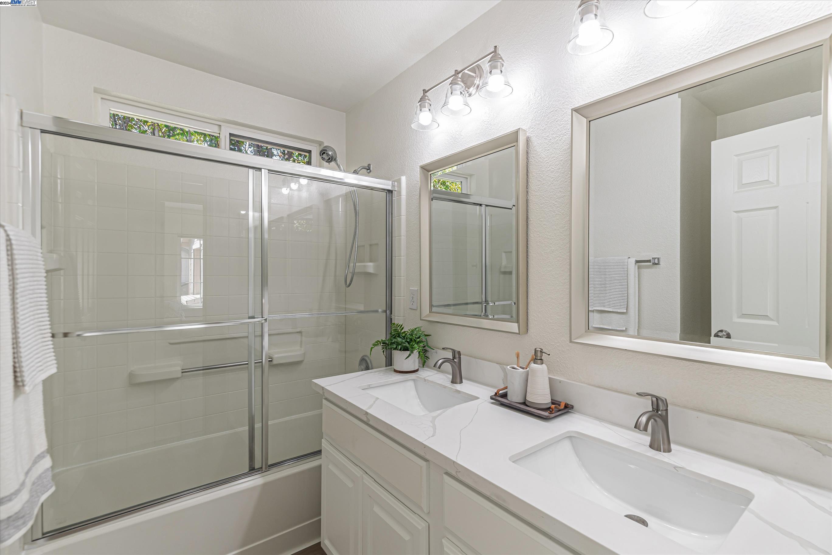 4001 Hemingway Cmn