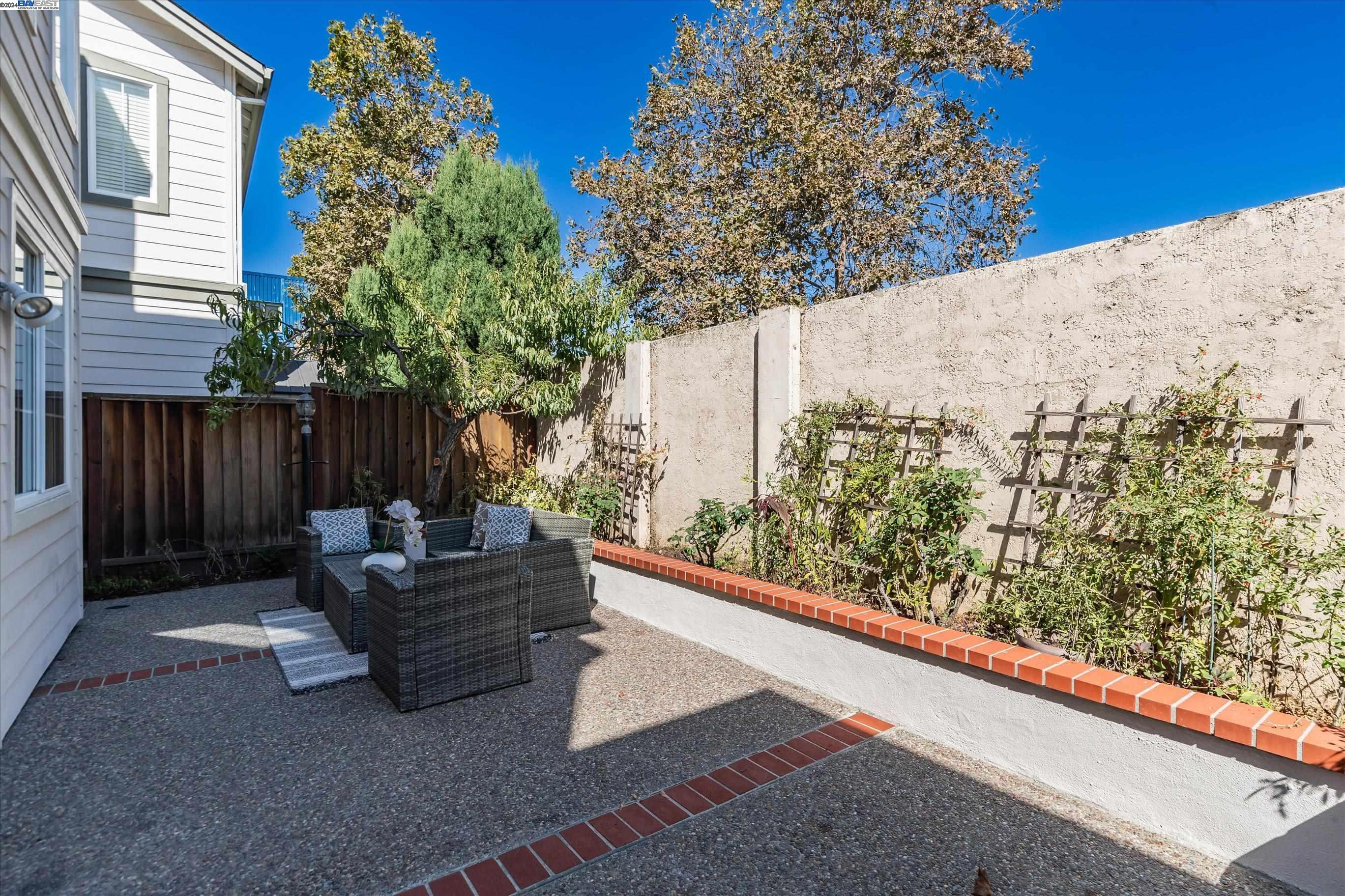 4001 Hemingway Cmn