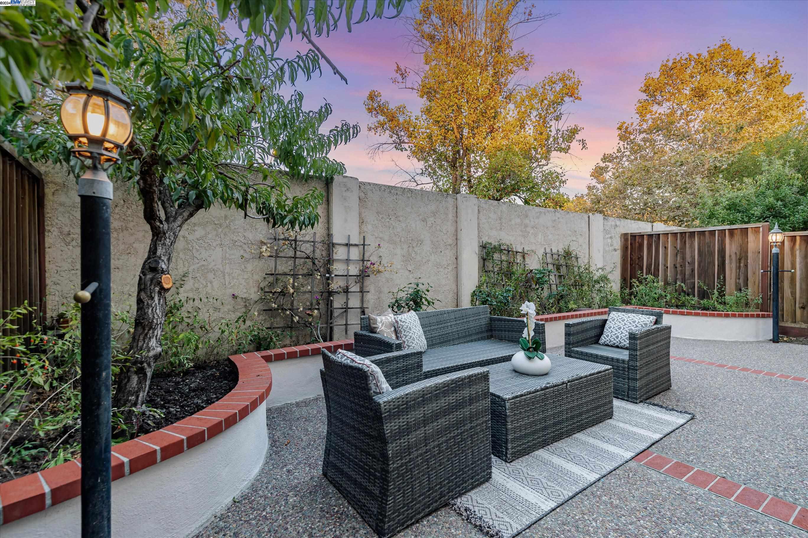 4001 Hemingway Cmn