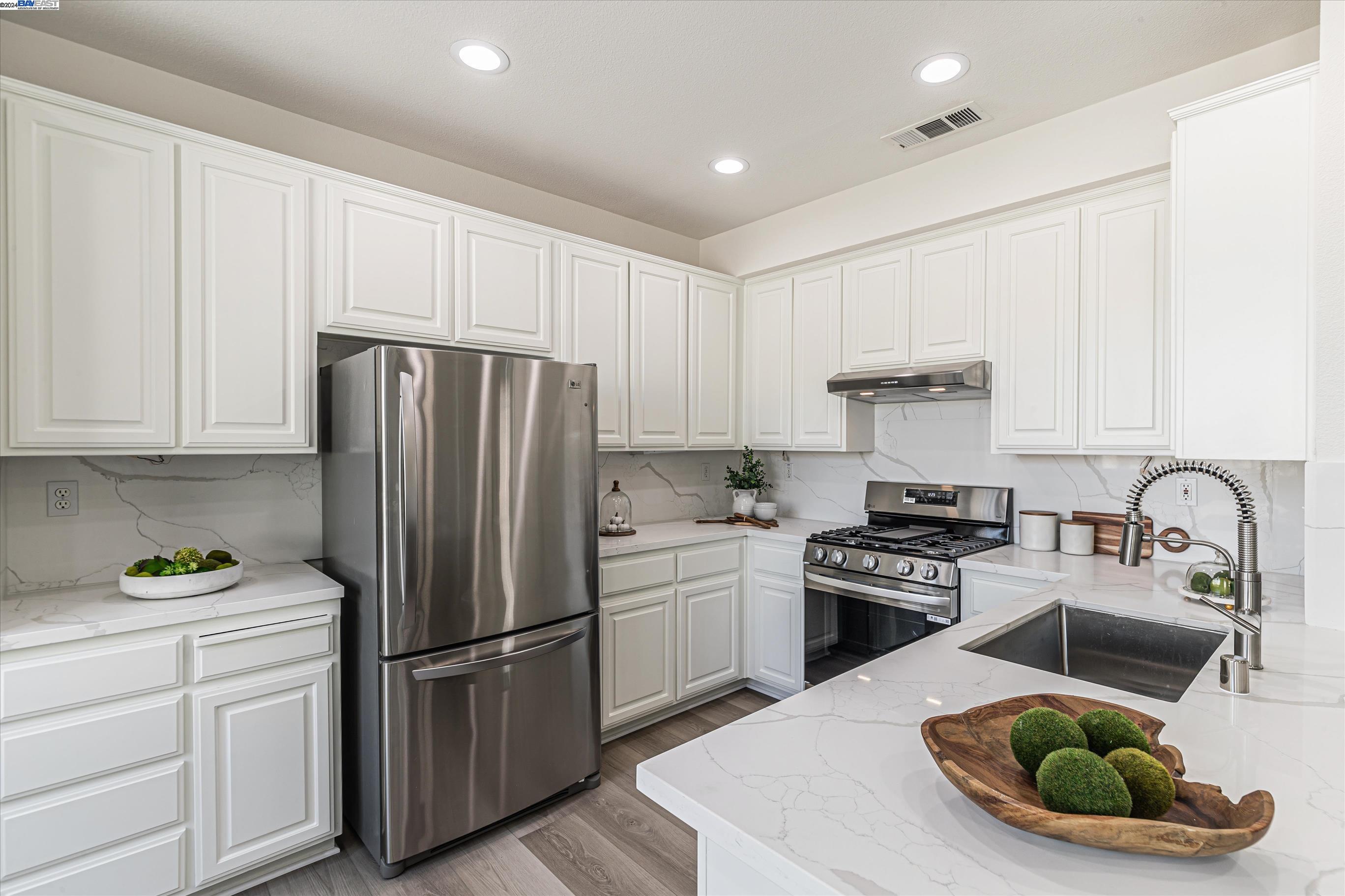 4001 Hemingway Cmn