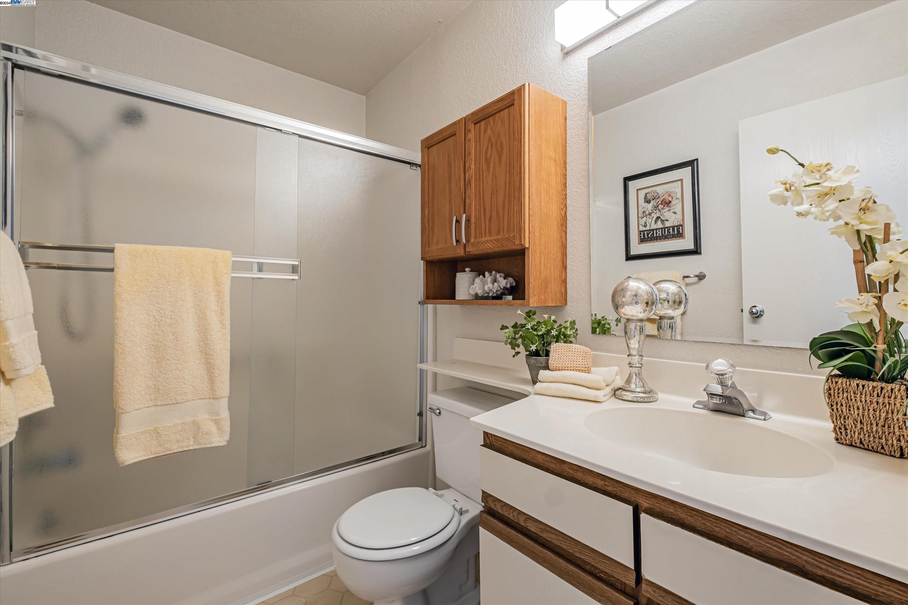 387 Laurel Ave # 6