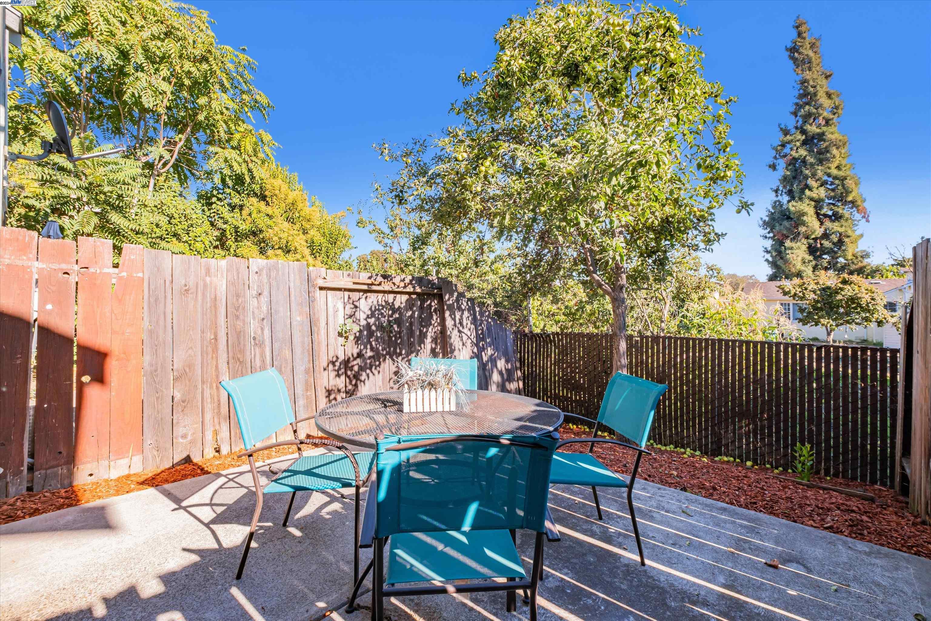 387 Laurel Ave # 6