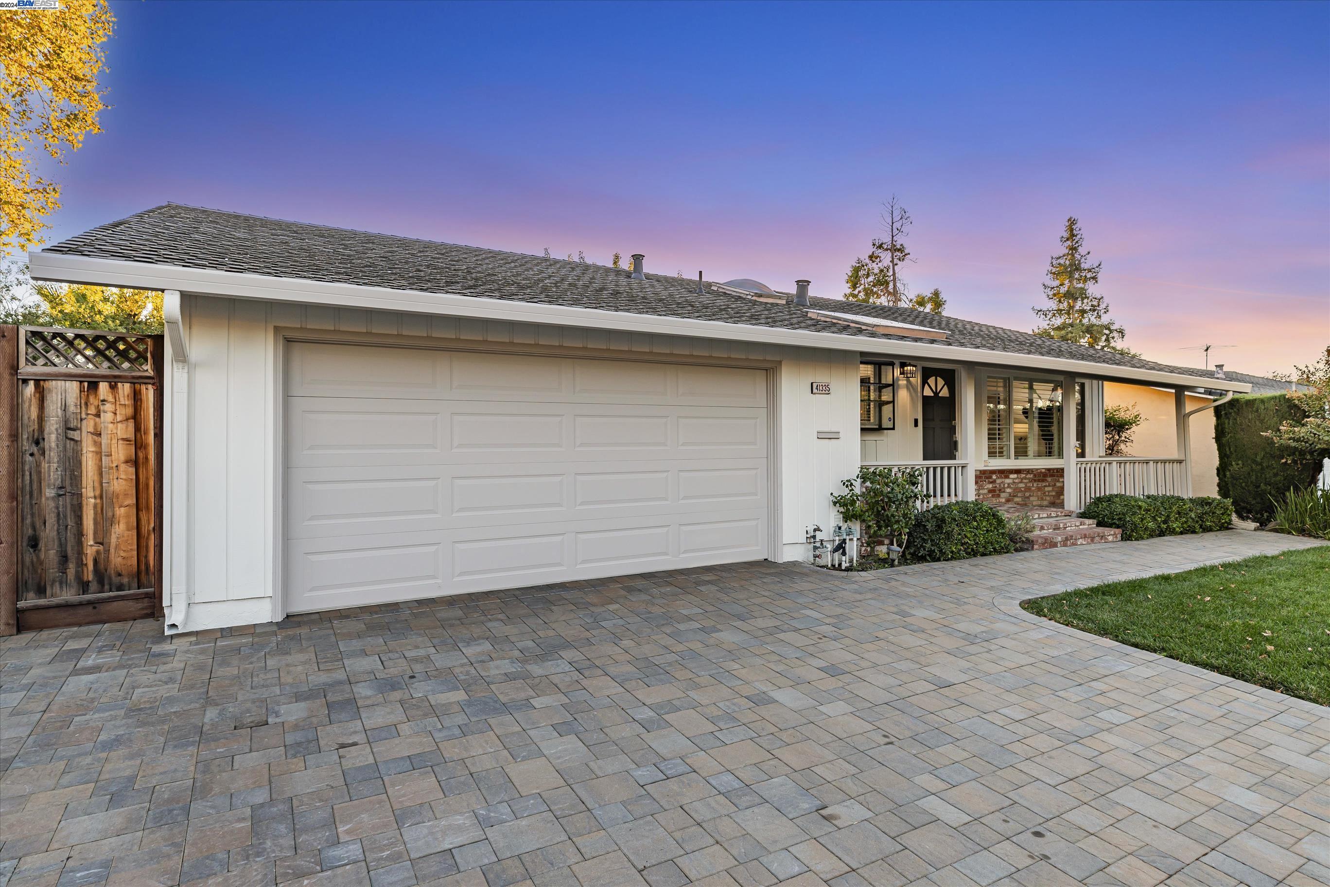 41335 Apricot Ln