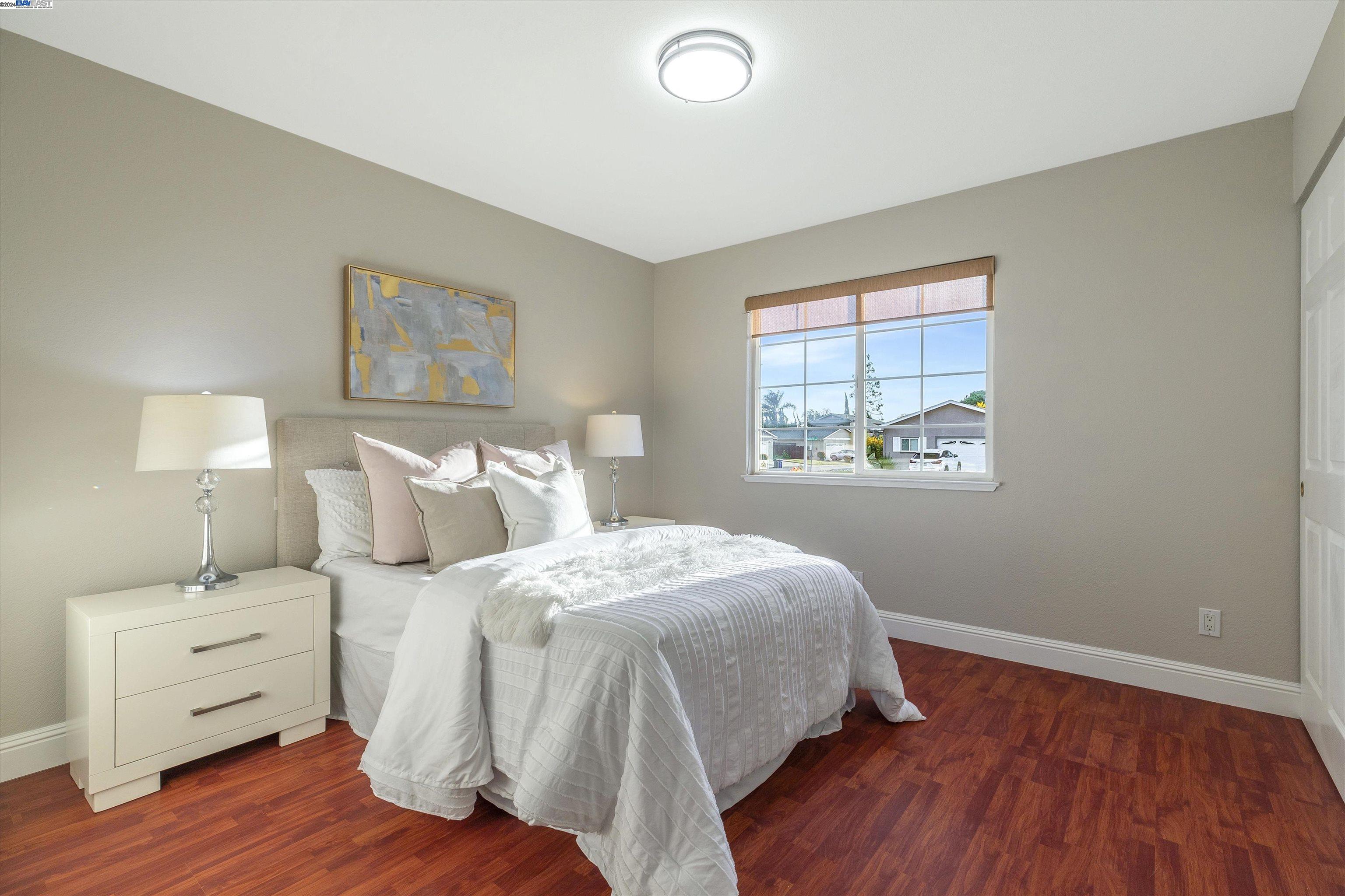 270 Carmelita Pl