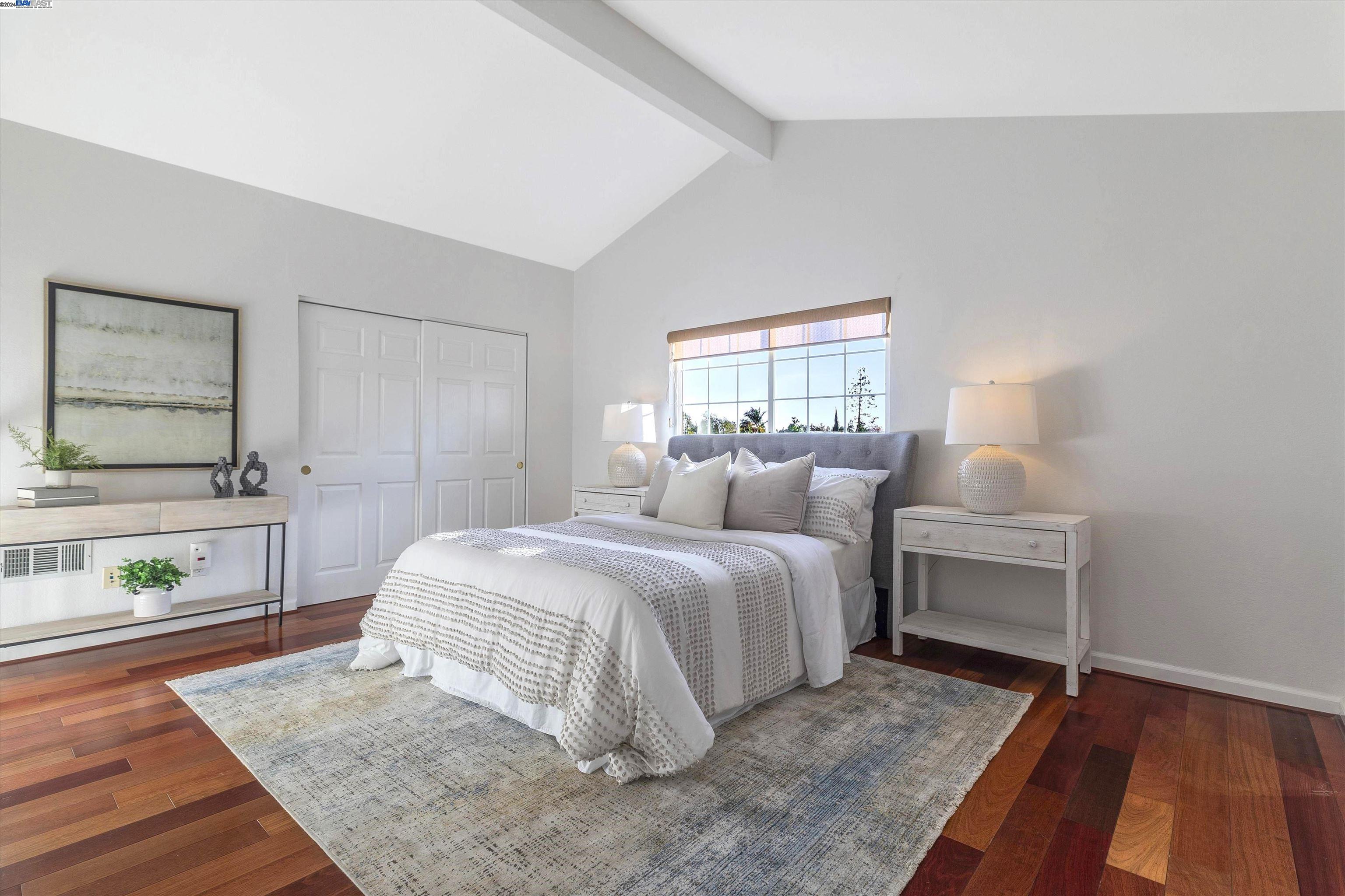 270 Carmelita Pl