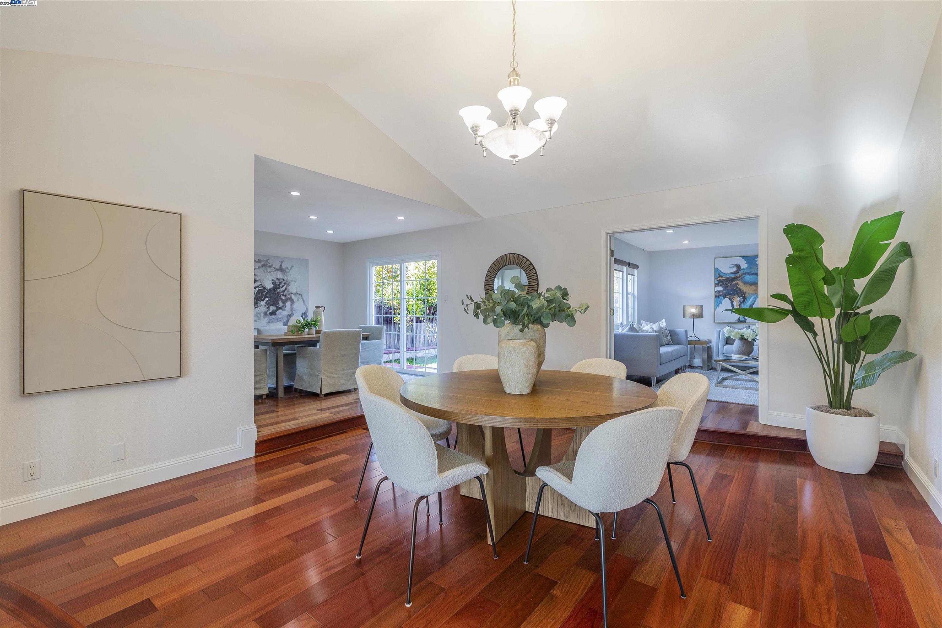 270 Carmelita Pl